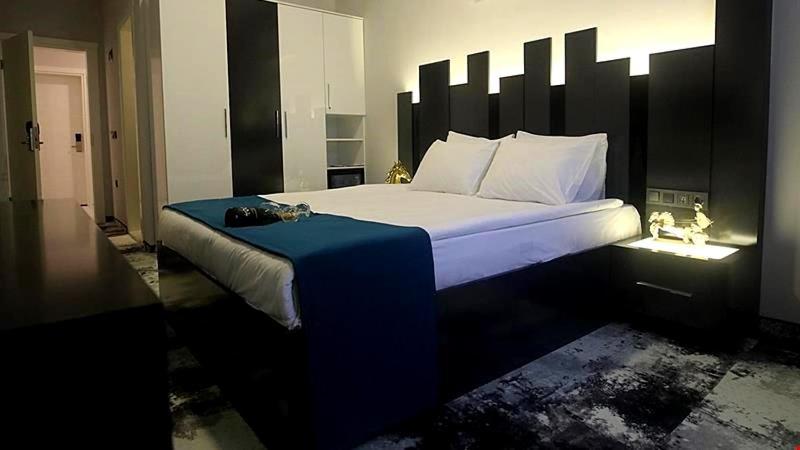 Plaza Hotel İzmir Luaran gambar